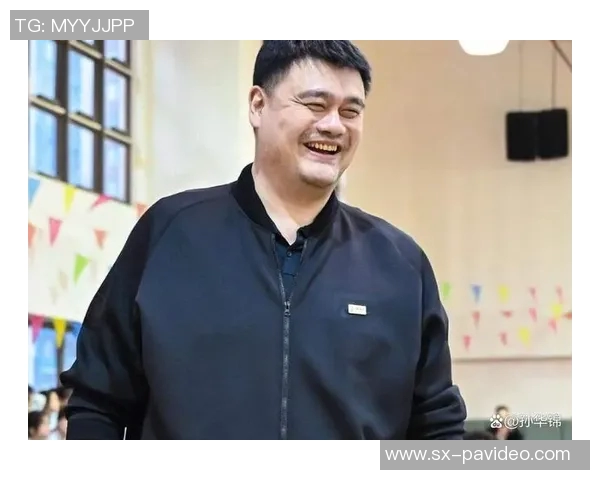 【话题】球员也成“低头族”手机成瘾曾遭大郅怒斥，足球场外的隐忧