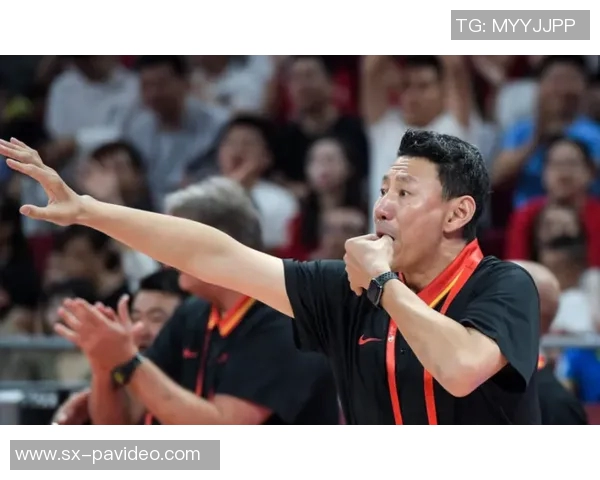 李楠解读12人大名单:伤病很棘手5后卫各有特点 李楠解读12人大名单:伤病很棘手5后卫各有特点