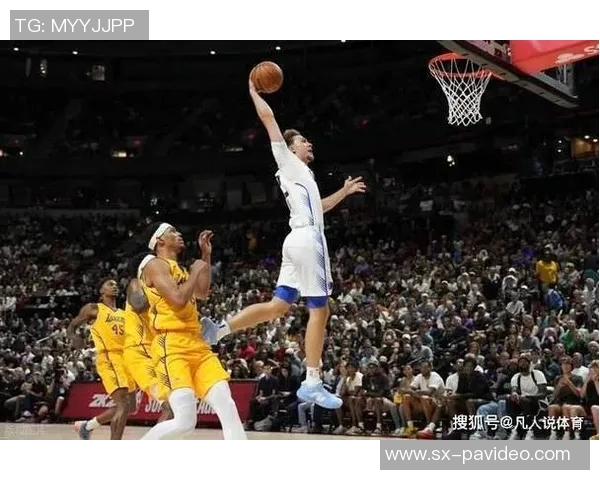 汤普森点燃全场狂欢,独行侠五人得分难挡灰熊逆袭 汤普森点燃全场狂欢,独行侠五人得分难挡灰熊逆袭