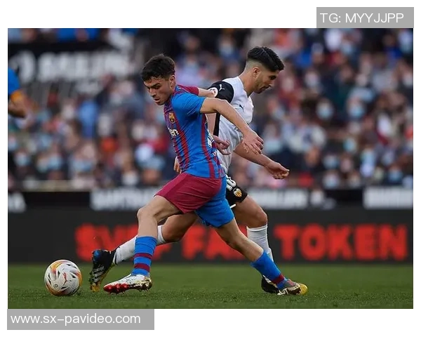 世体:市政府今天还会派人考察诺坎普,巴萨将确定战瓦伦球场 世体:市政府今天还会派人考察诺坎普,巴萨将确定战瓦伦球场