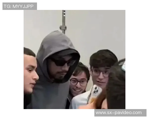 阿劳霍现身以色列特拉维夫，将在那里度几天假